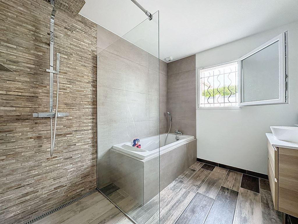 Maison de plain pied CRACHIER (38300) Maison LEON