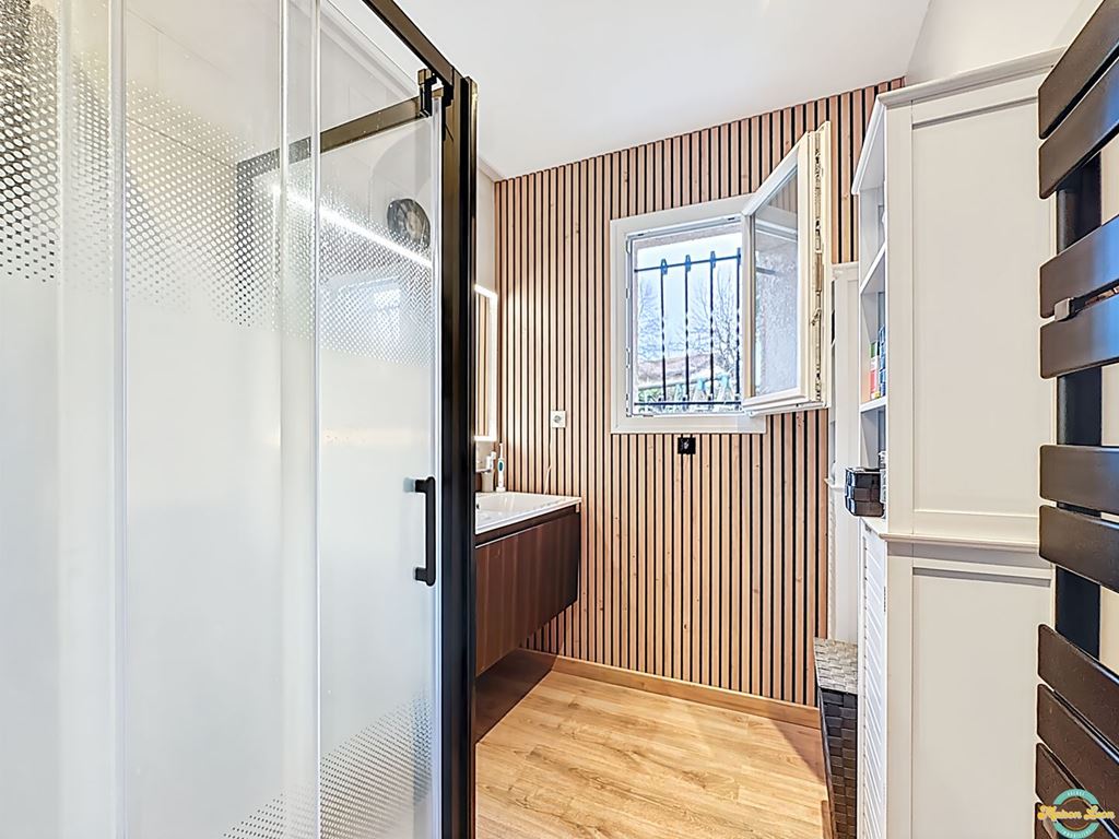 Maison de plain pied L'ISLE D'ABEAU (38080) Maison LEON