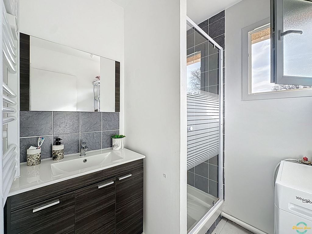 Maison ST JEAN DE SOUDAIN (38110) Maison LEON