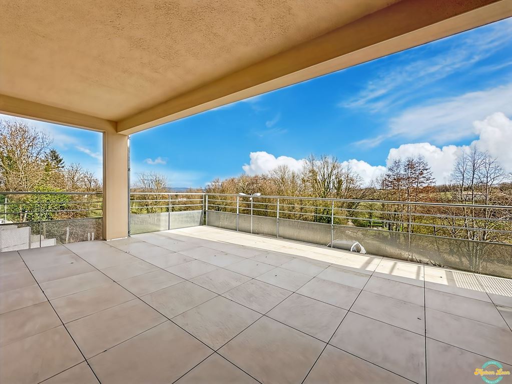 Appartement T3 FOUR (38080) Maison LEON