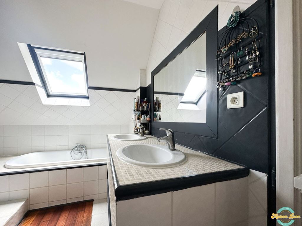 Maison FOUR (38080) Maison LEON