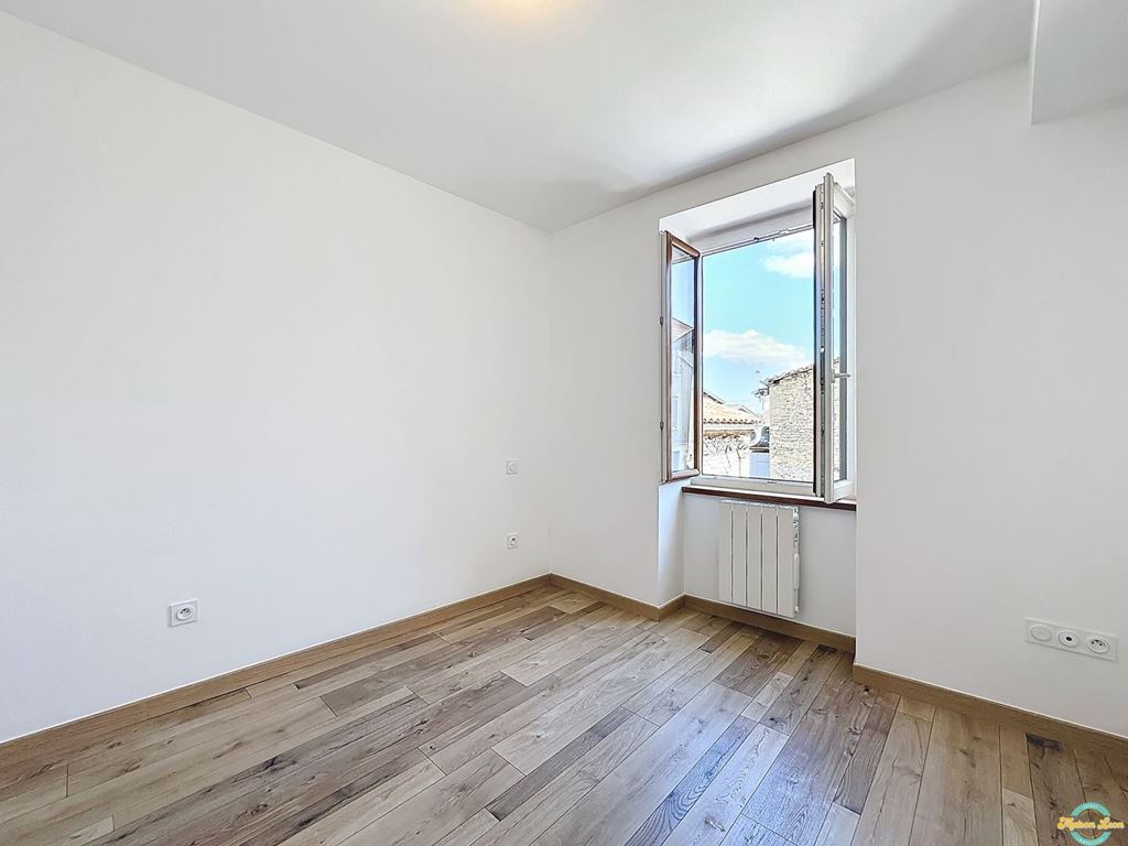 Appartement T2 SAINT-ALBAN-DE-ROCHE (38080) Maison LEON