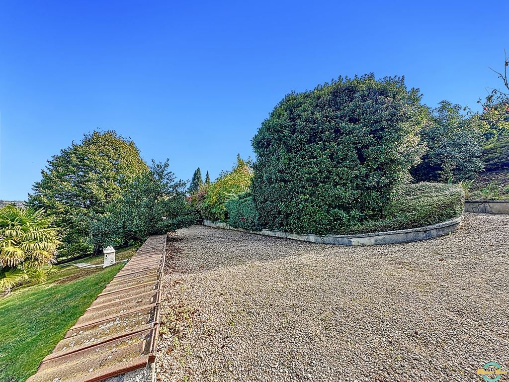 Maison DOMARIN (38300) Maison LEON