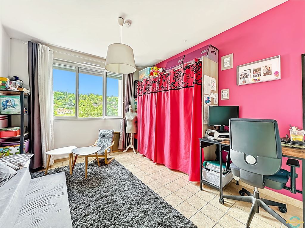 Appartement T3 LA TOUR DU PIN (38110) Maison LEON