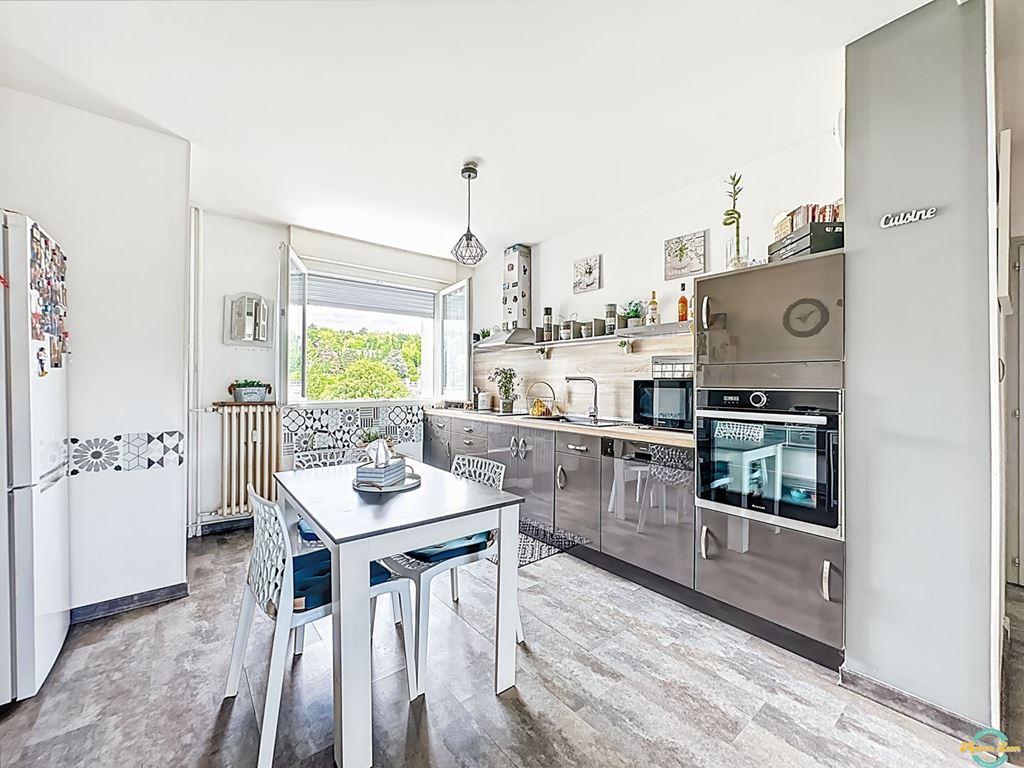 Appartement T3 LA TOUR DU PIN (38110) Maison LEON