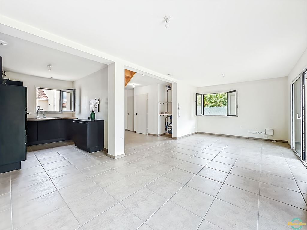 Maison VIGNIEU (38890) Maison LEON