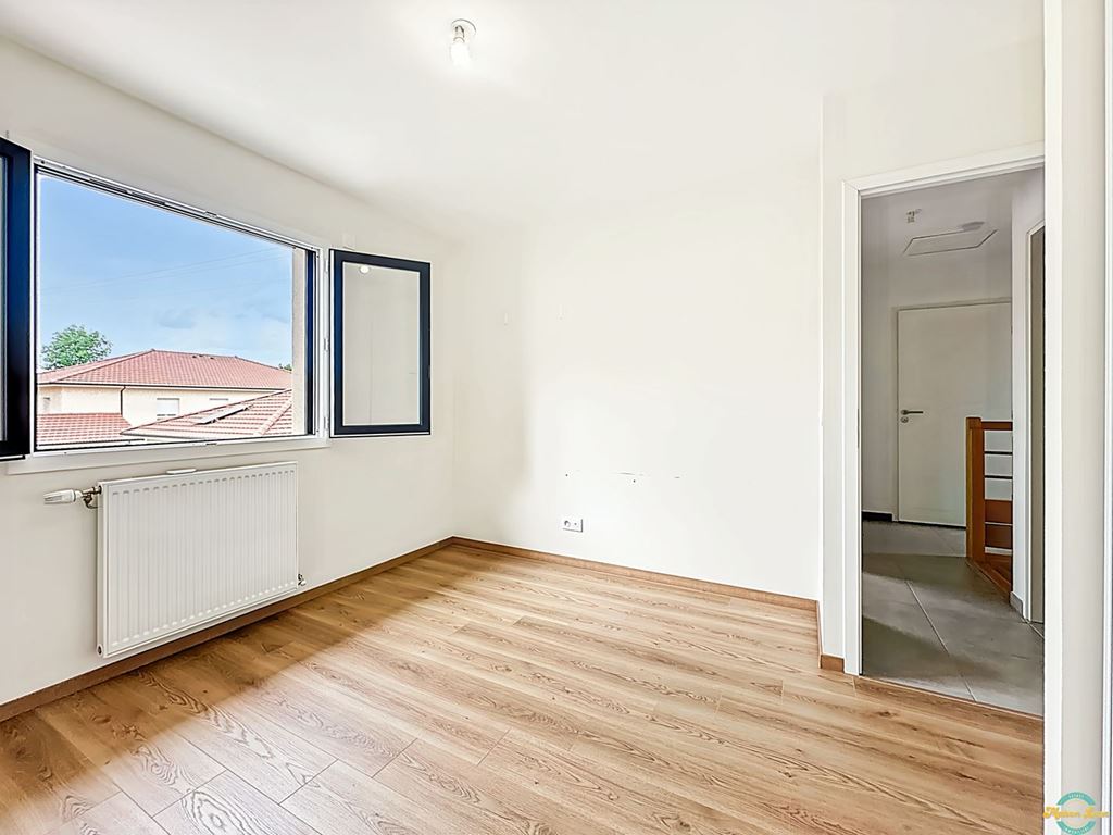 Maison VIGNIEU (38890) Maison LEON